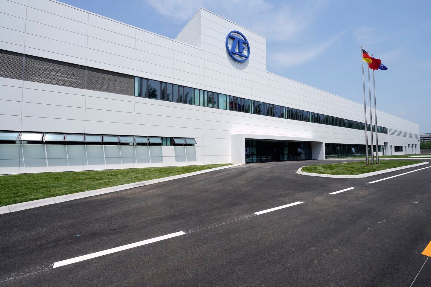 zf-opens-new-ev-parts-plant-in-china